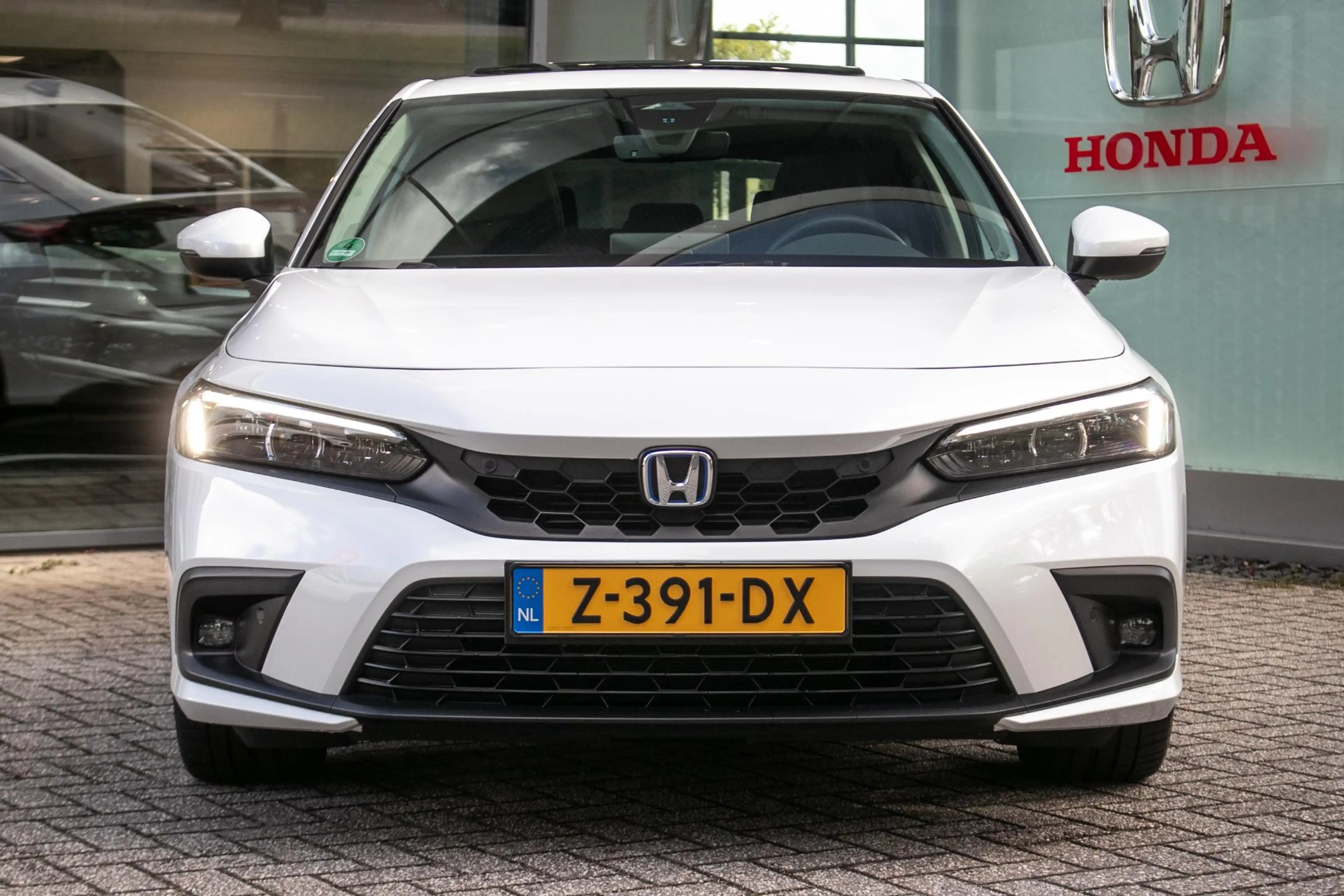 Honda Civic 2.0 e:HEV Advance — photo 15