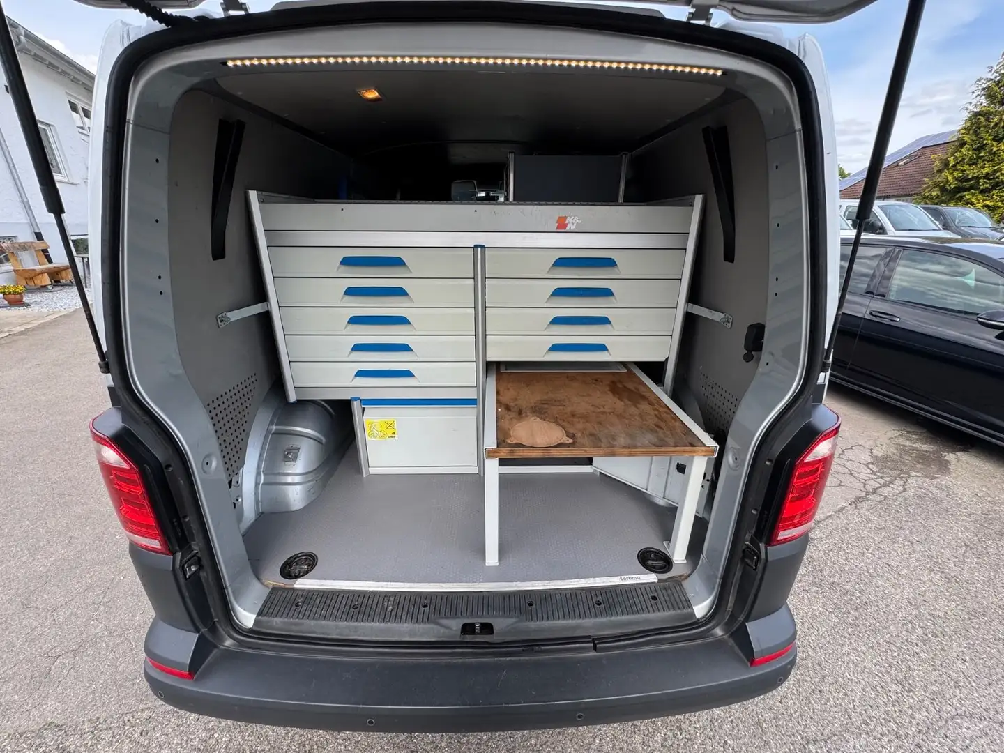 Volkswagen T6 Transporter Kasten|LANG|STANDH.|ACC| Plateado - 1