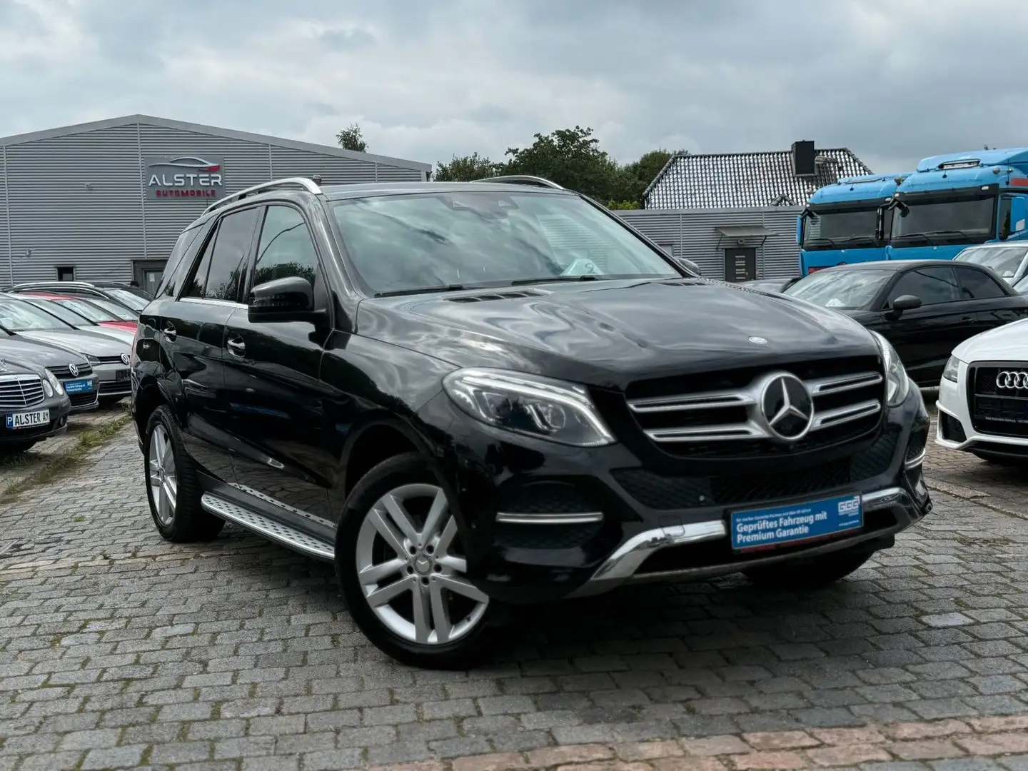 Mercedes-Benz GLE 350 GLE -Klasse 3,0  4Matic Automatik Schwarz - 1