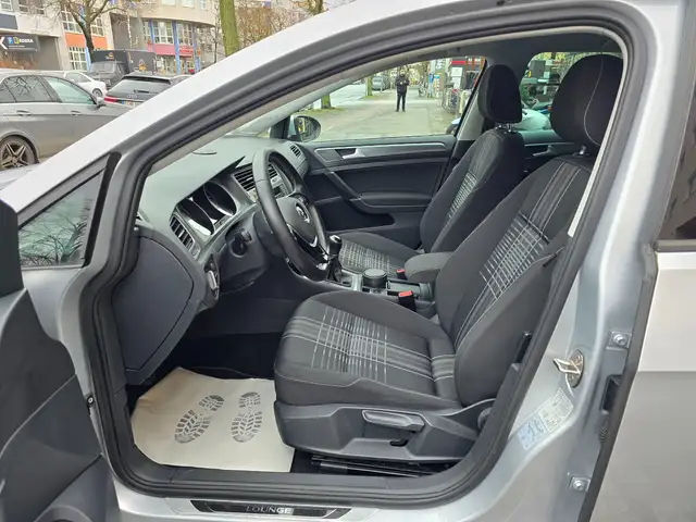 Volkswagen Golf view 7