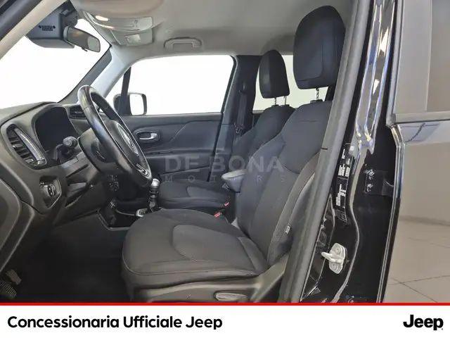 Jeep Renegade view 7