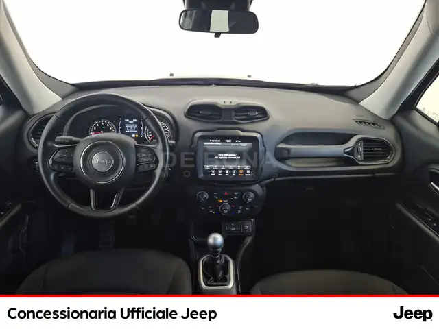 Jeep Renegade view 9