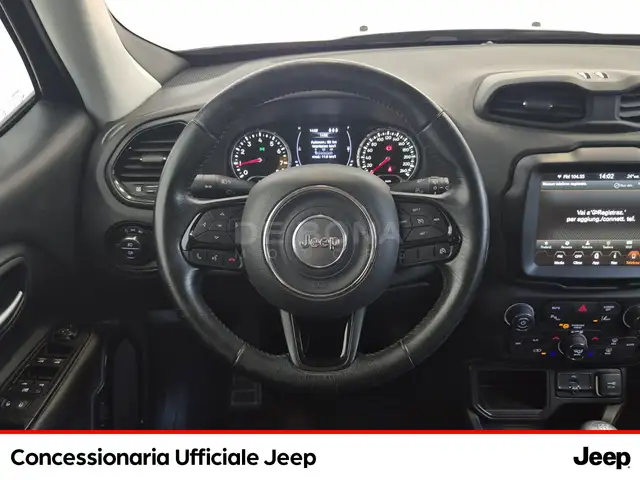 Jeep Renegade view 10