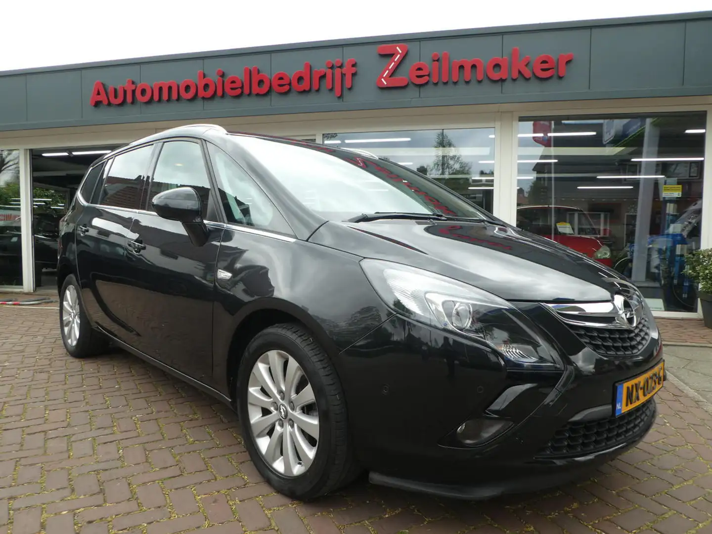 Opel Zafira 1.4 TURBO 140PK 7 PERS. BUSINESS+ NAVI CAMERA Zwart - 1
