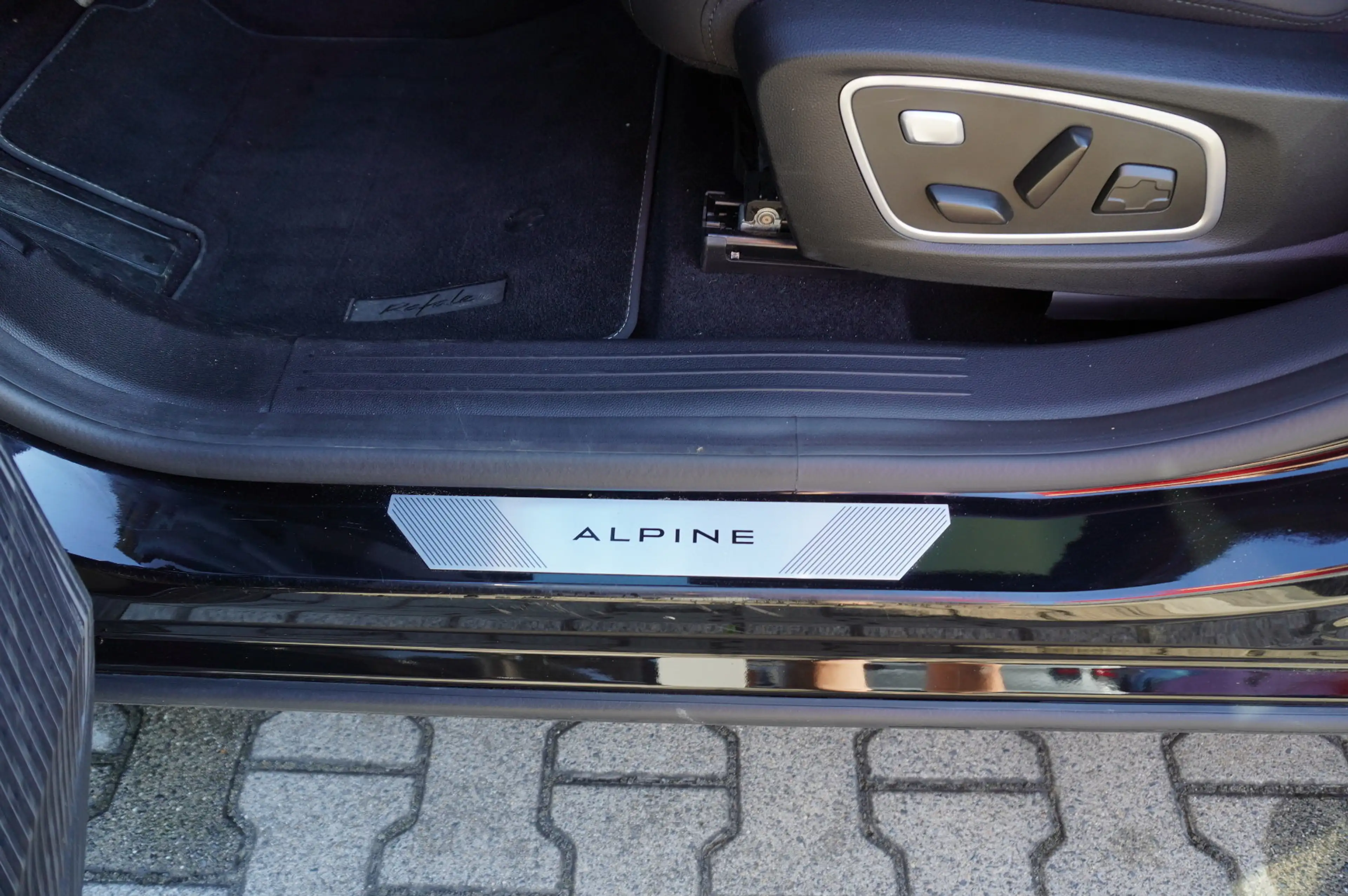 Renault Rafale 200 E-Tech Full Hybrid Esprit Alpine — photo 10