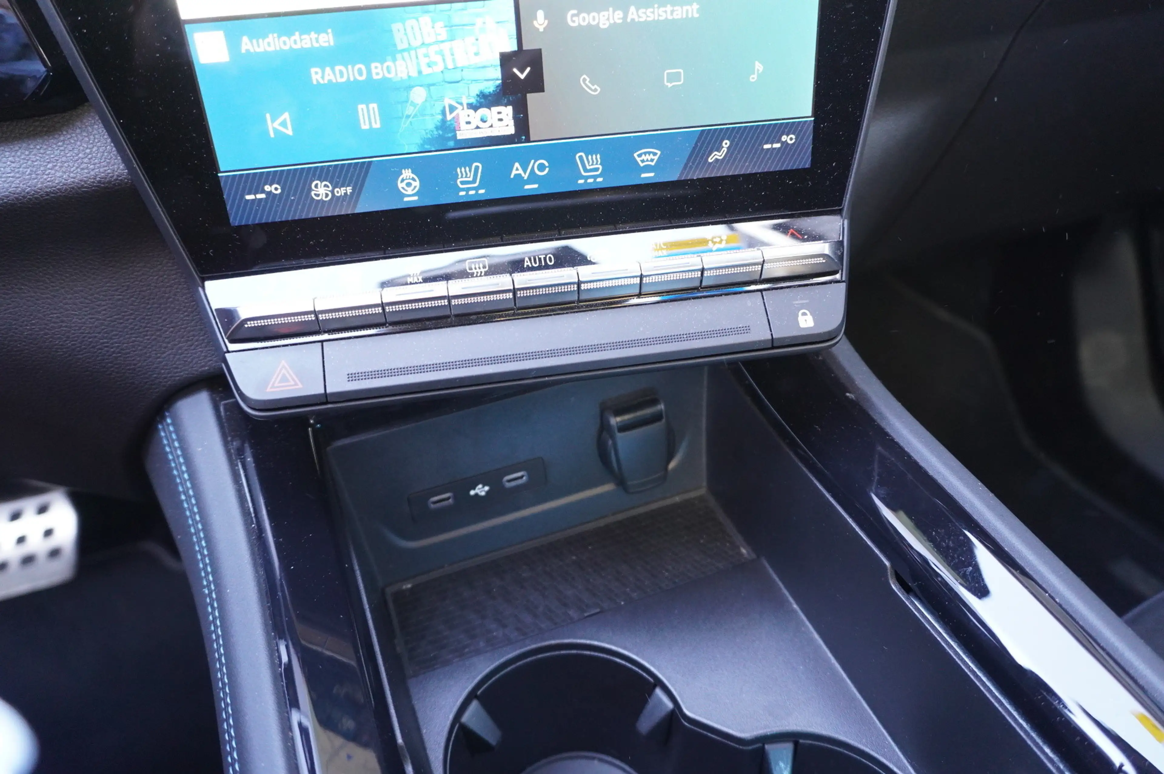 Renault Rafale 200 E-Tech Full Hybrid Esprit Alpine — photo 15