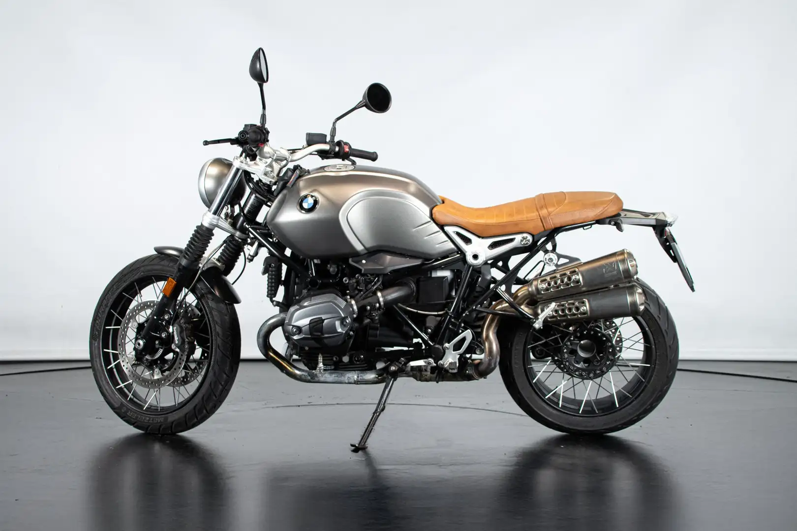 BMW R NINE T SCRAMBLER Grijs - 1