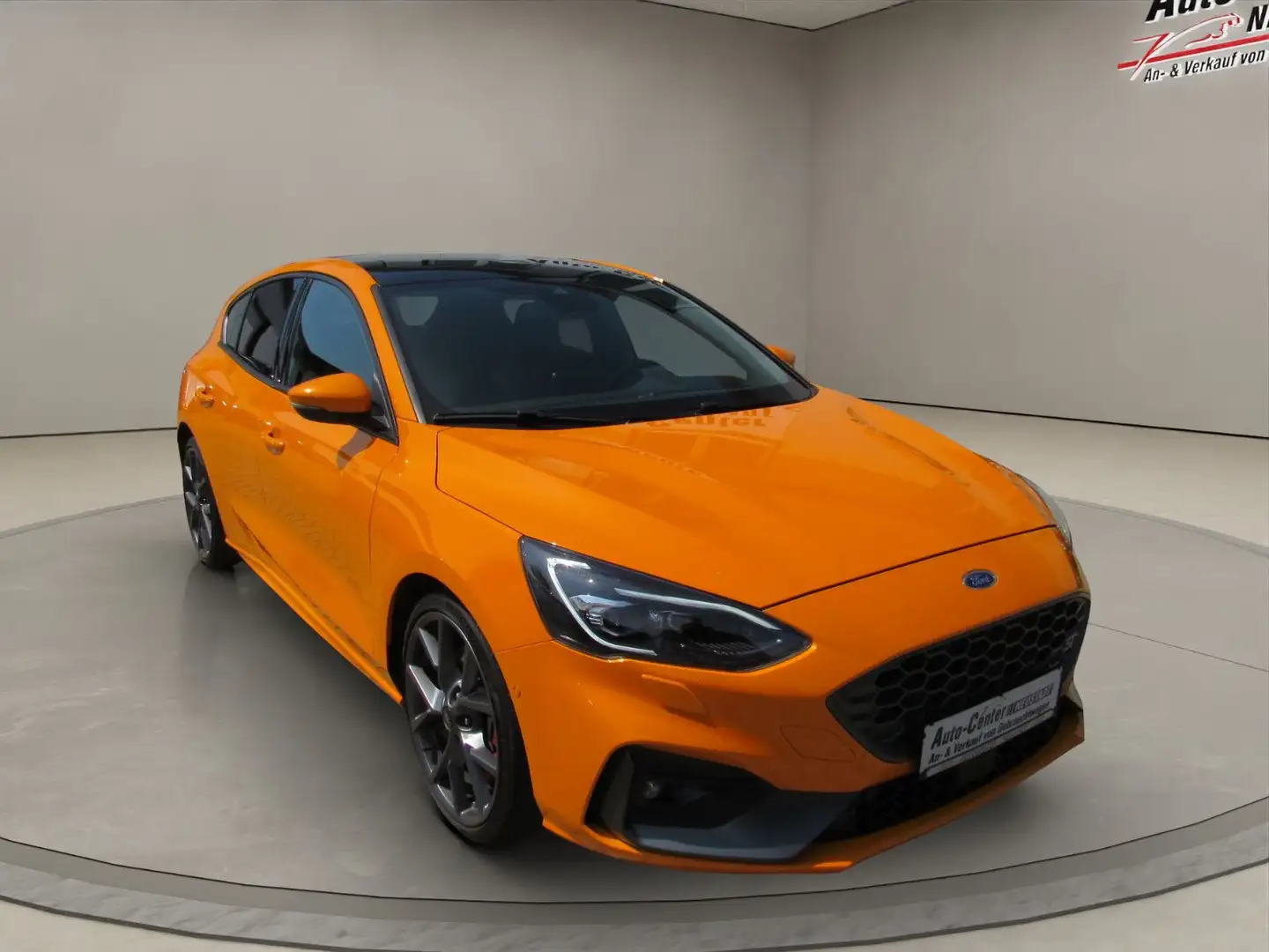 Ford Focus Lim. ST ACC,PDC,SZH,NAVI Orange - 1