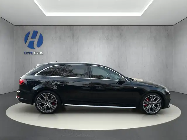 Audi A4 view 7