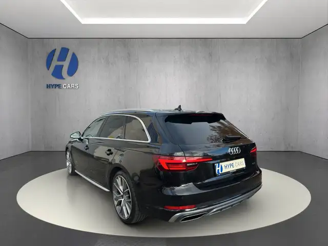 Audi A4 view 5