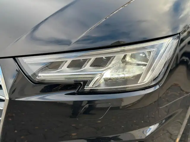 Audi A4 view 11