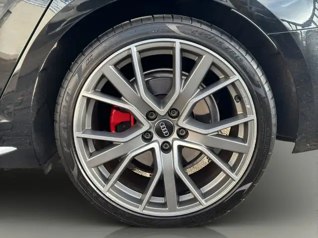 Audi A4 view 10