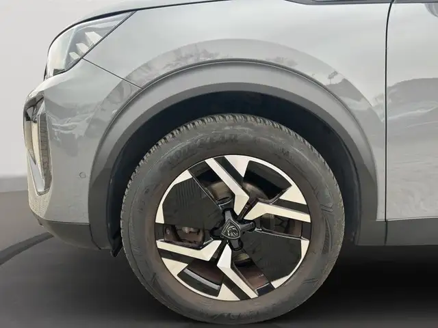 Peugeot 2008 view 7