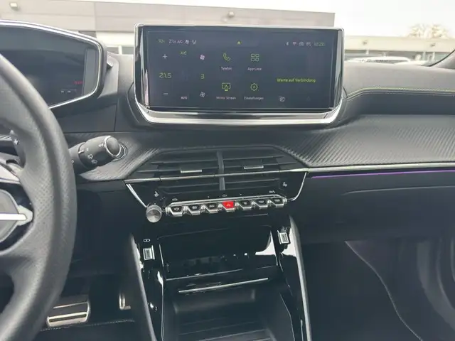Peugeot 2008 view 12