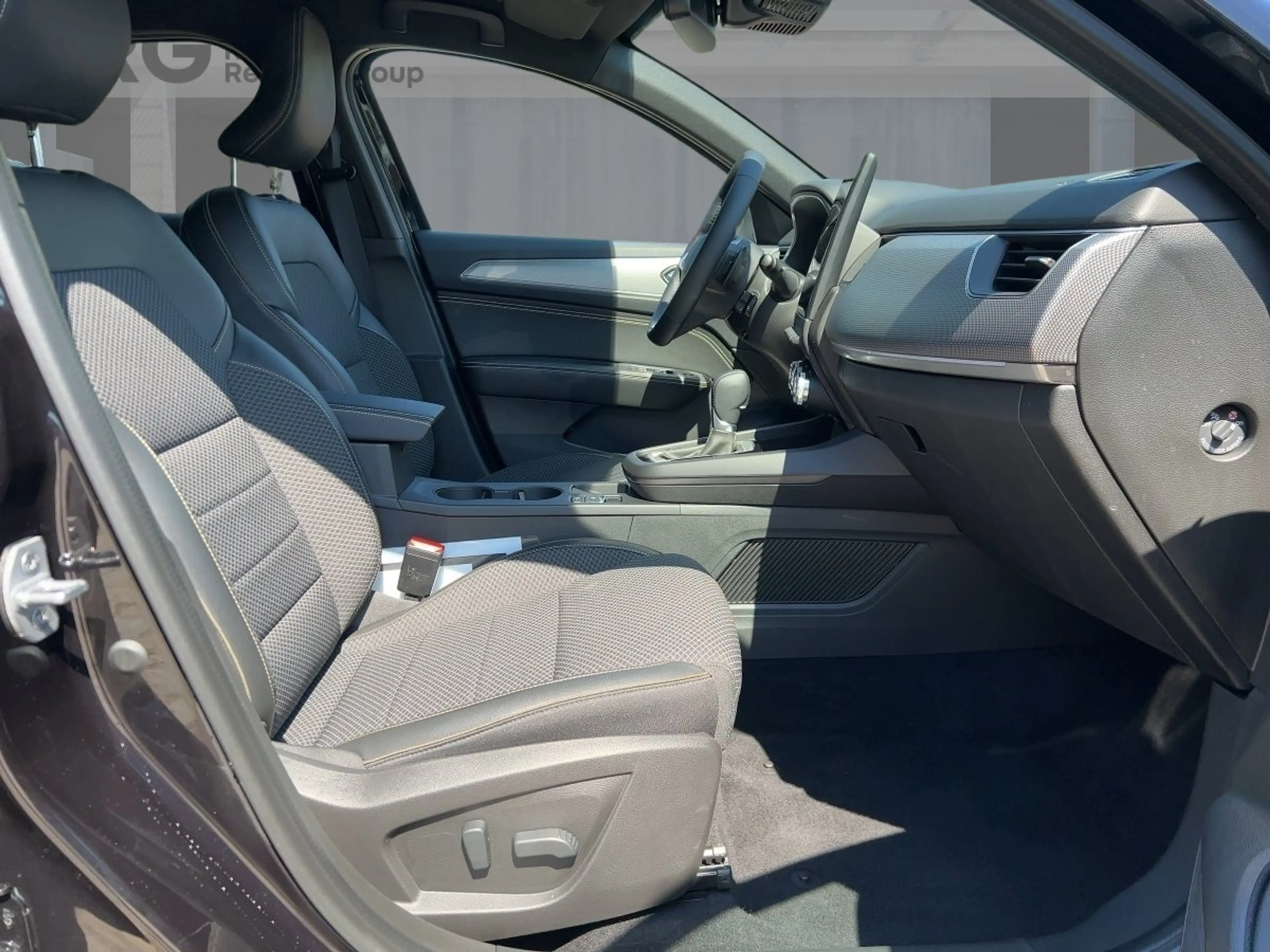 Renault Arkana 1.3 TCe 140 Mild-Hybrid Techno EU6e SHZ PDC — photo 8