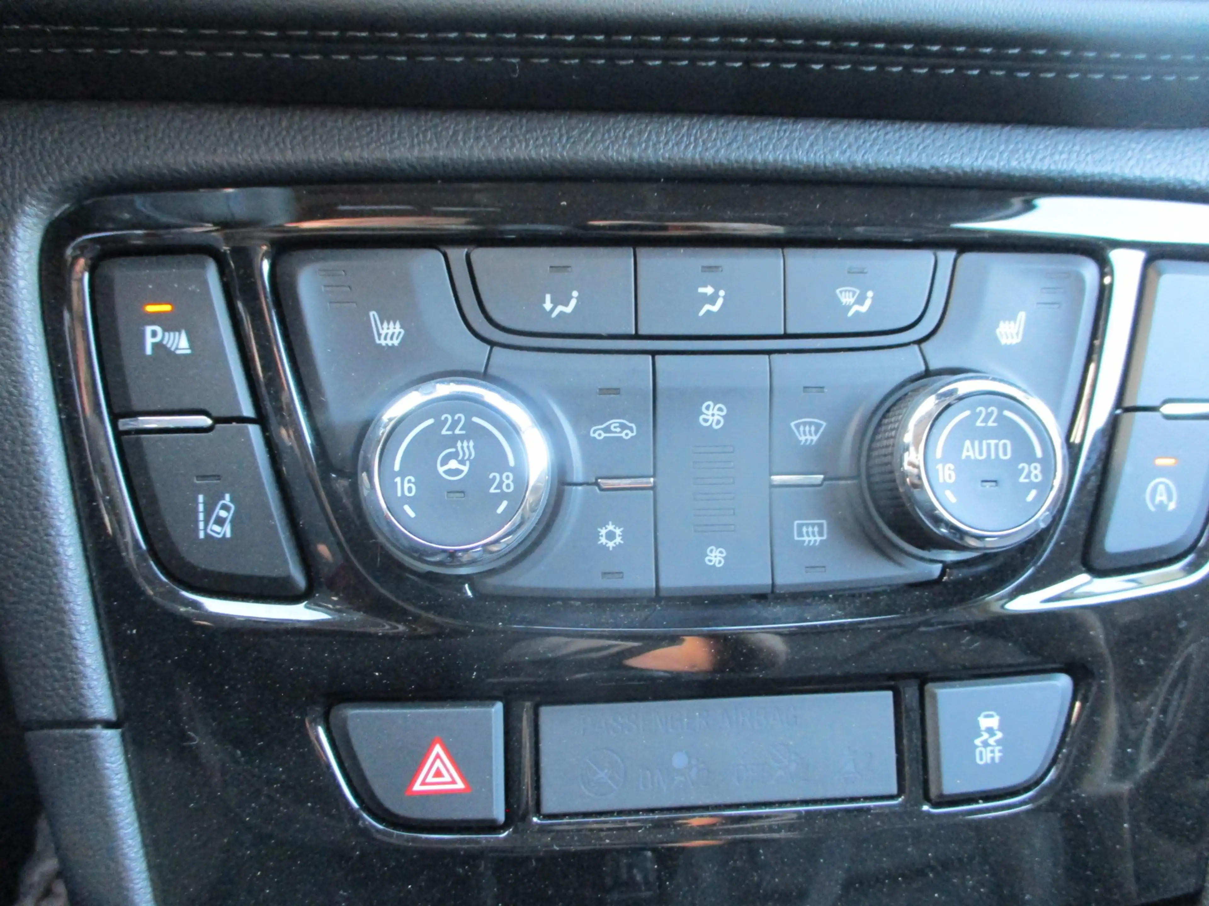 Opel Mokka X 1.4 Turbo Innovation,open dak — photo 9