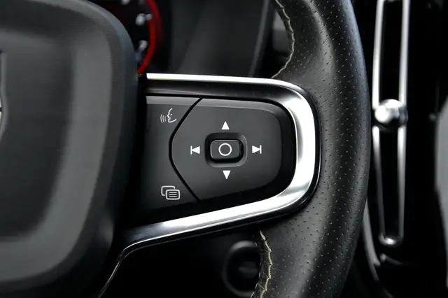 Volvo XC40 view 19