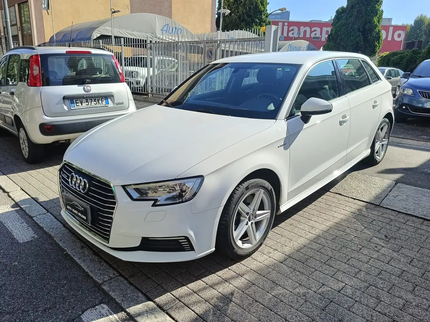 Audi A3 A3  Sportback 1.4 tfsi  IBRIDA Design s-tronic Bianco - 1