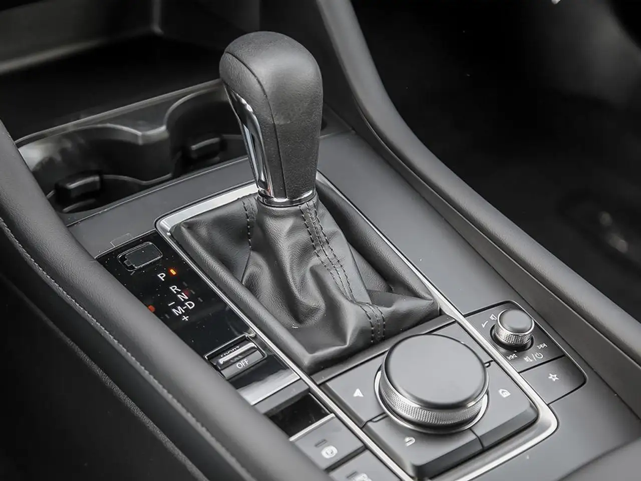 Mazda 3 снимка Mazda 3