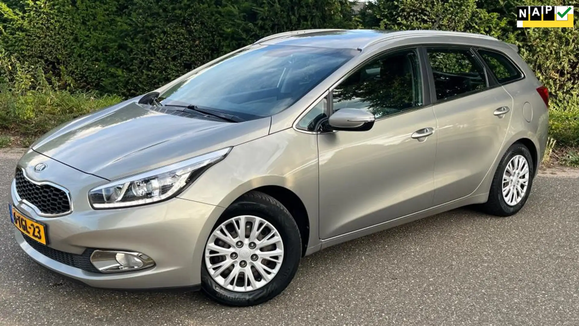 Kia Ceed SW / cee'd SW Sportswagon 1.6 GDI Business Pack l NAVI l Clima l Grijs - 1