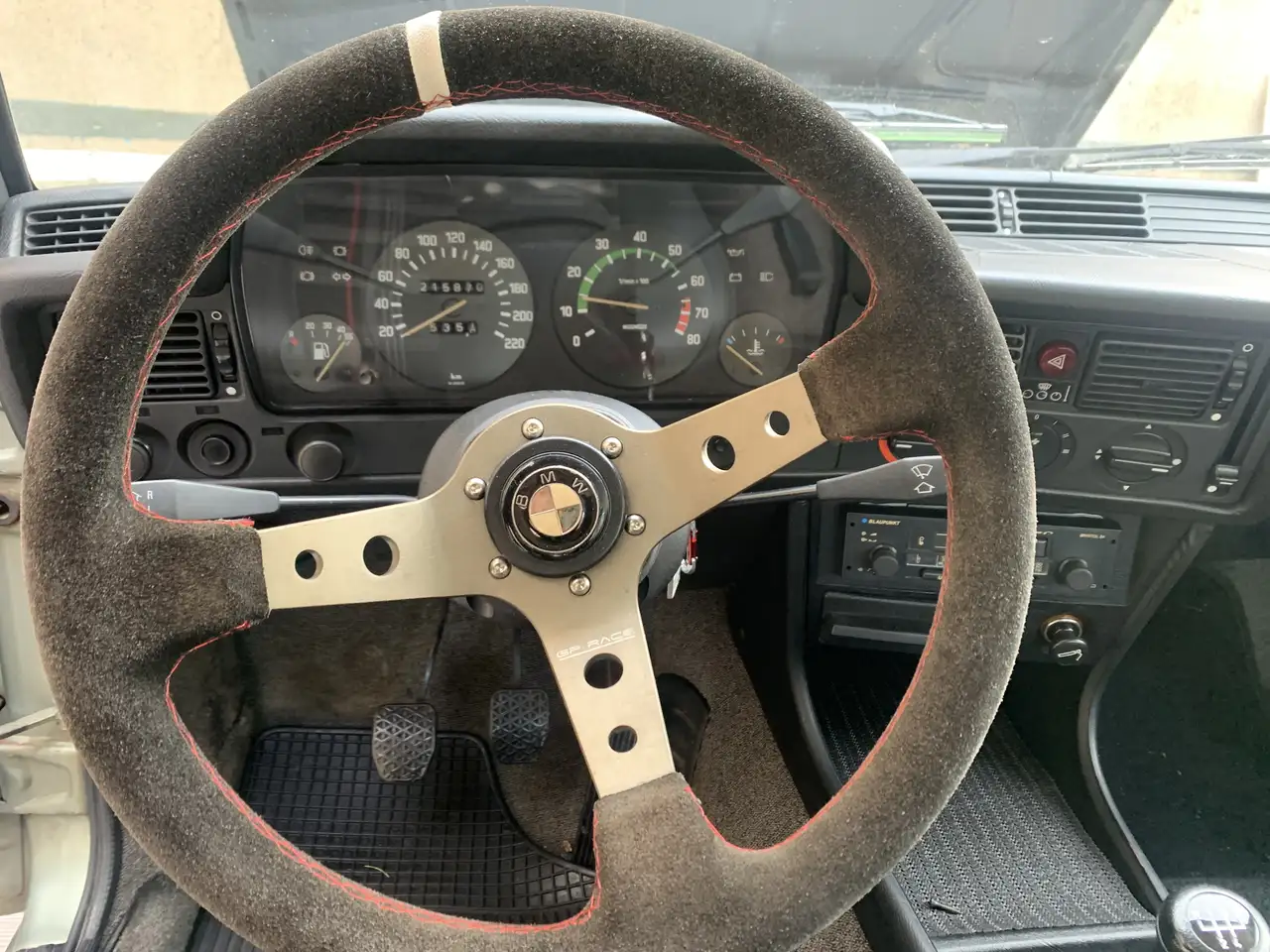 BMW 320 Weber Carb / Sunroof / 5 Gears / New Upholstery, foto 10