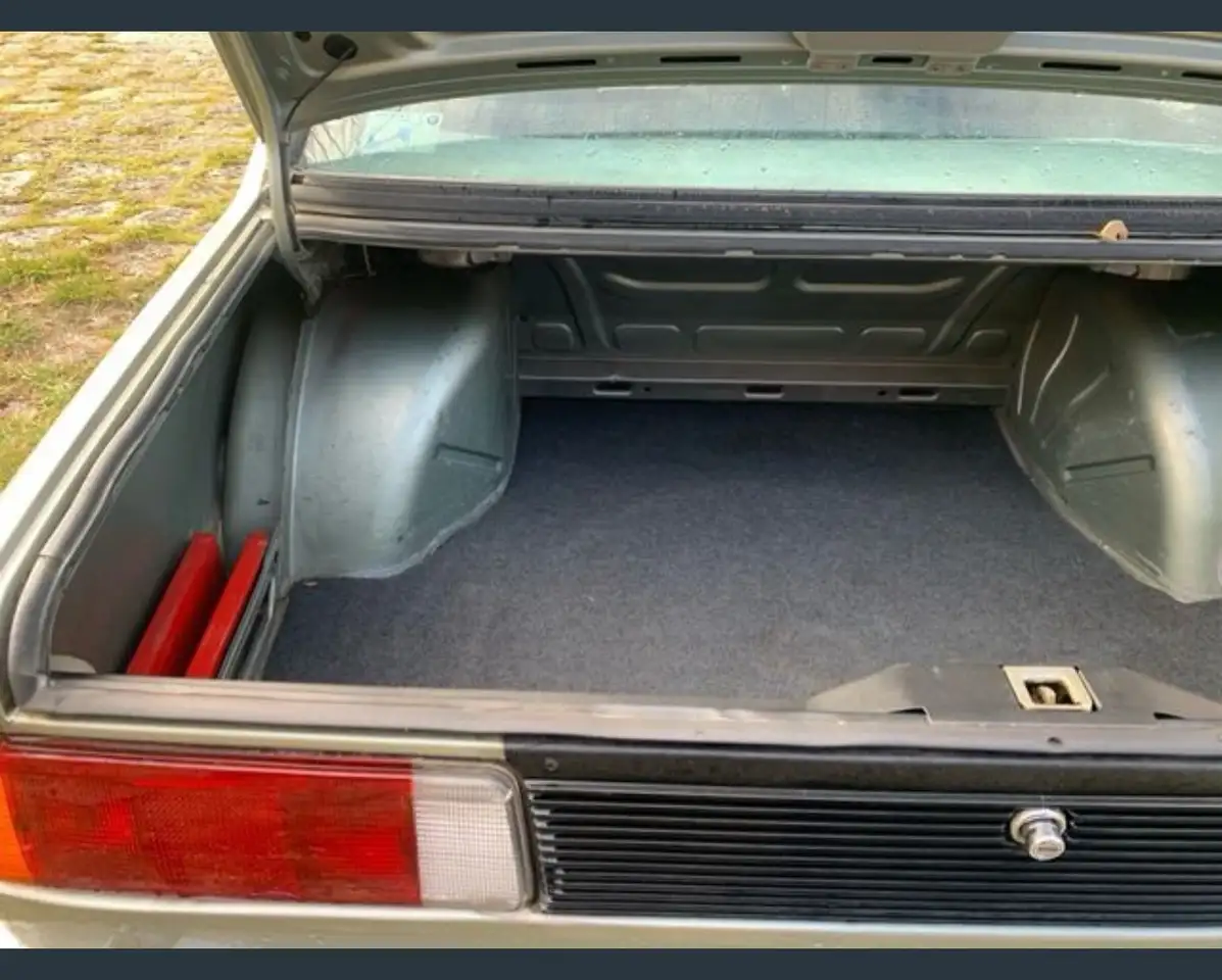 BMW 320 Weber Carb / Sunroof / 5 Gears / New Upholstery, foto 3