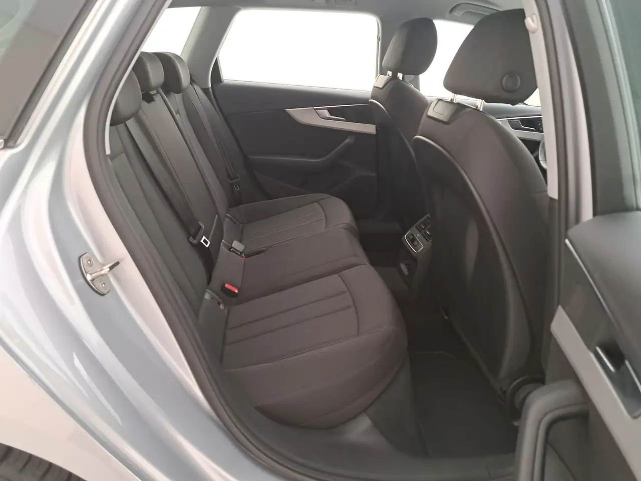 Audi A4 avant 35 2.0 tdi mhev business advanced 163cv s-tr, миниатюра 11