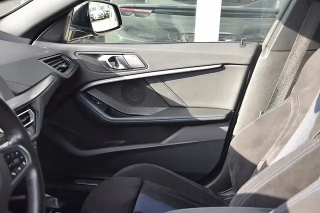 BMW 2 Series view 5