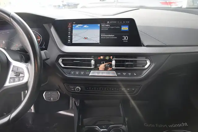 BMW 2 Series view 9