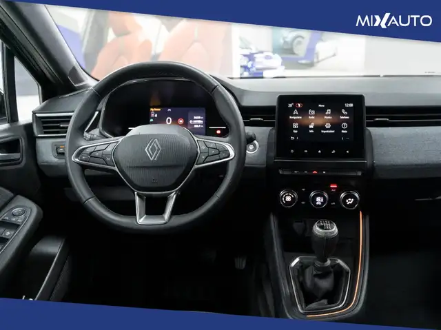 Renault Clio view 11