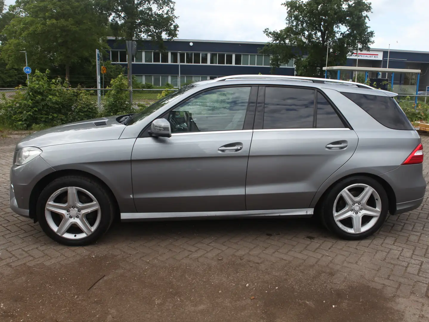 Mercedes-Benz ML 350 ML 350 BlueTEC Edition 1 Grijs - 2