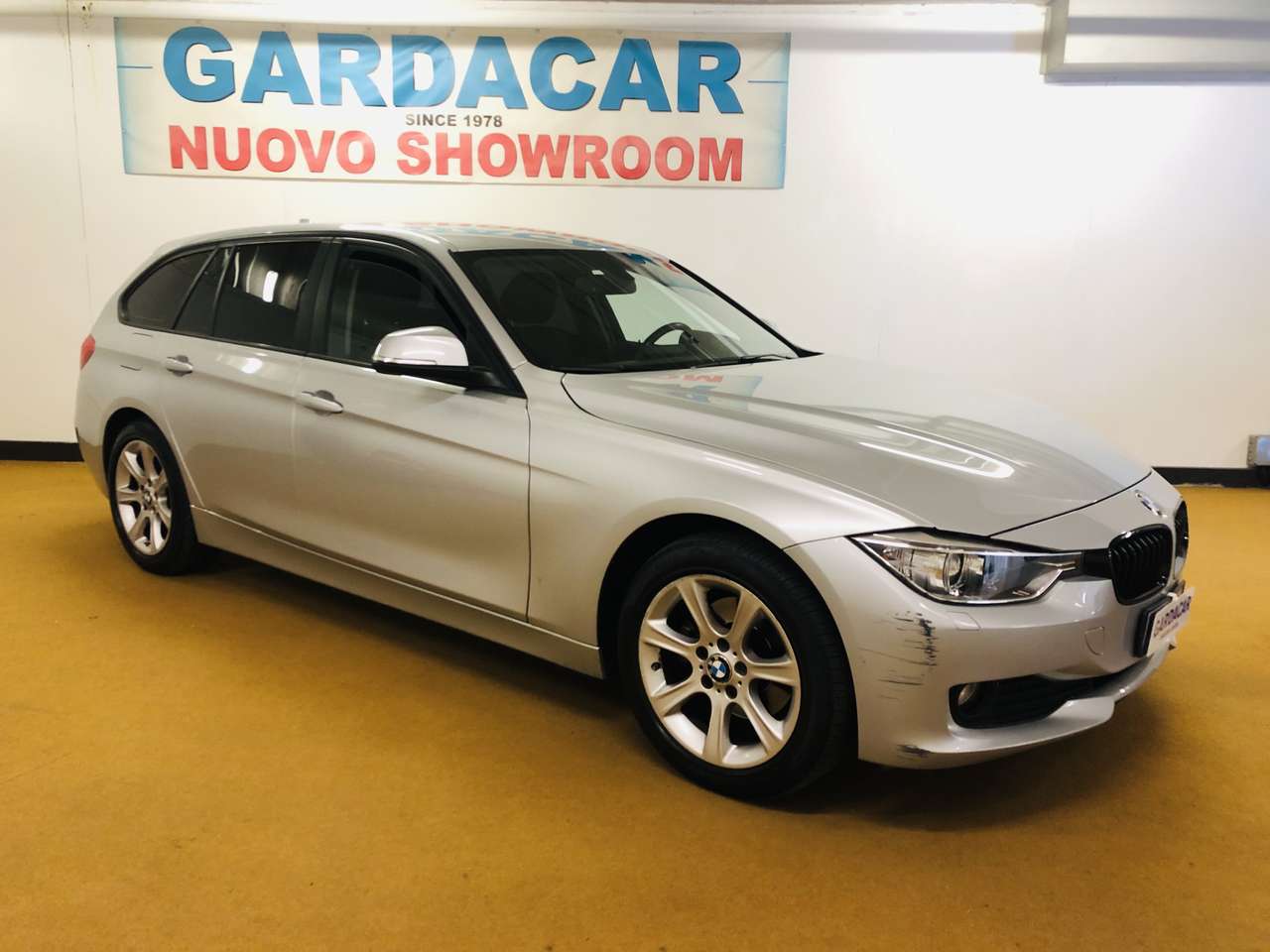 BMW 320 320d Touring xdrive Modern
