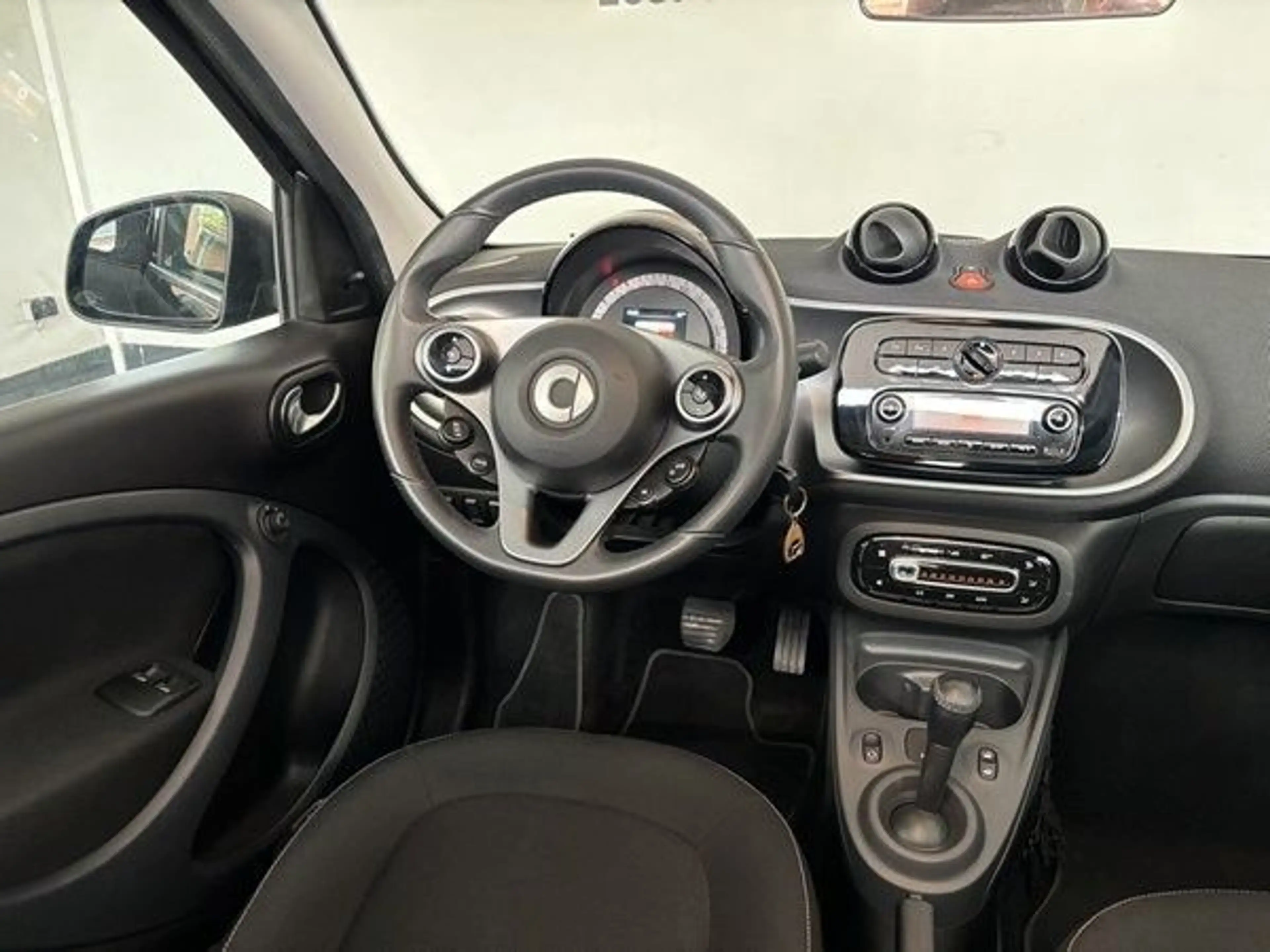 smart forFour Twinamic Passion - Faltdach/SHZ/66KW — photo 8