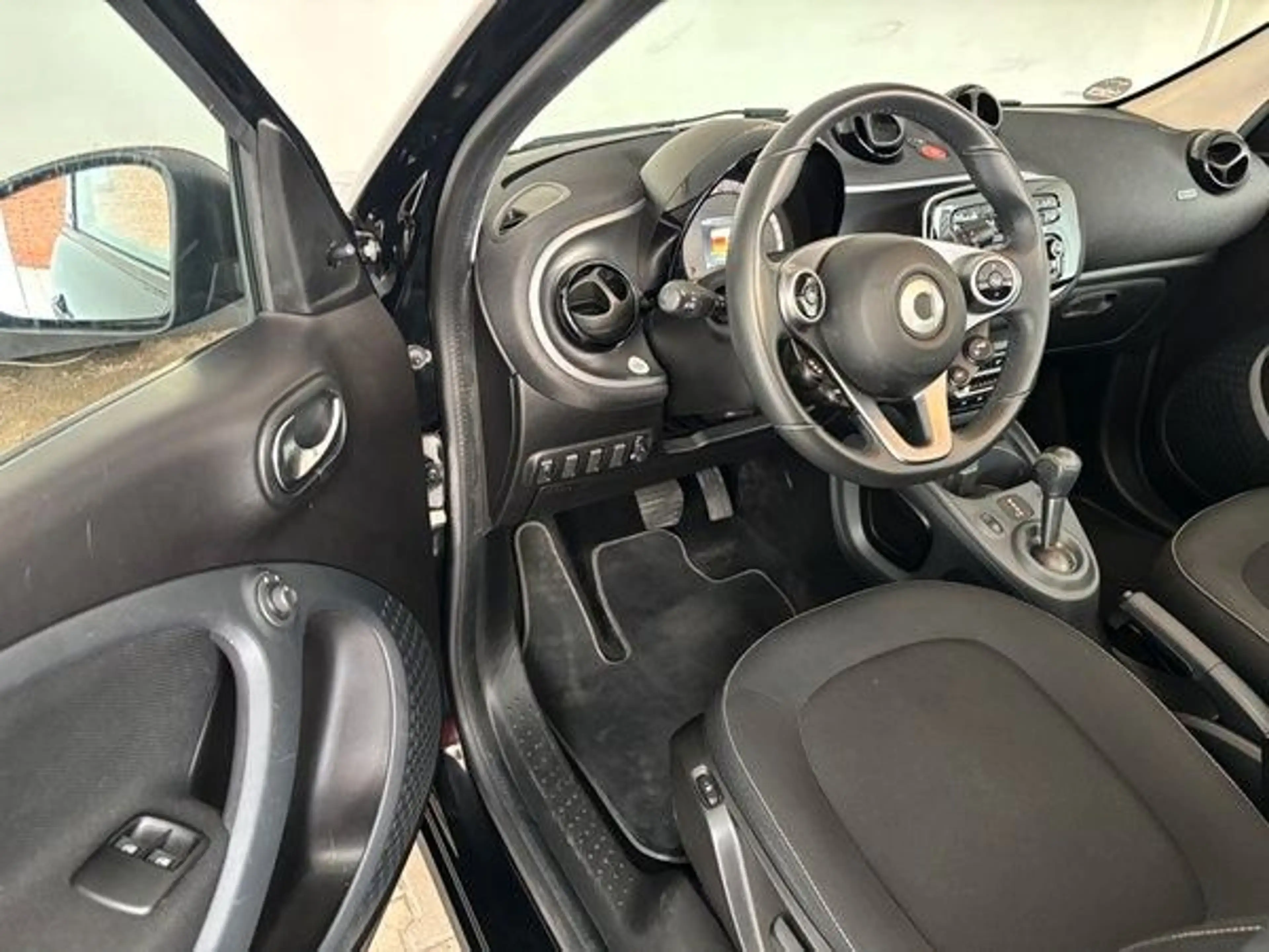 smart forFour Twinamic Passion - Faltdach/SHZ/66KW — photo 10