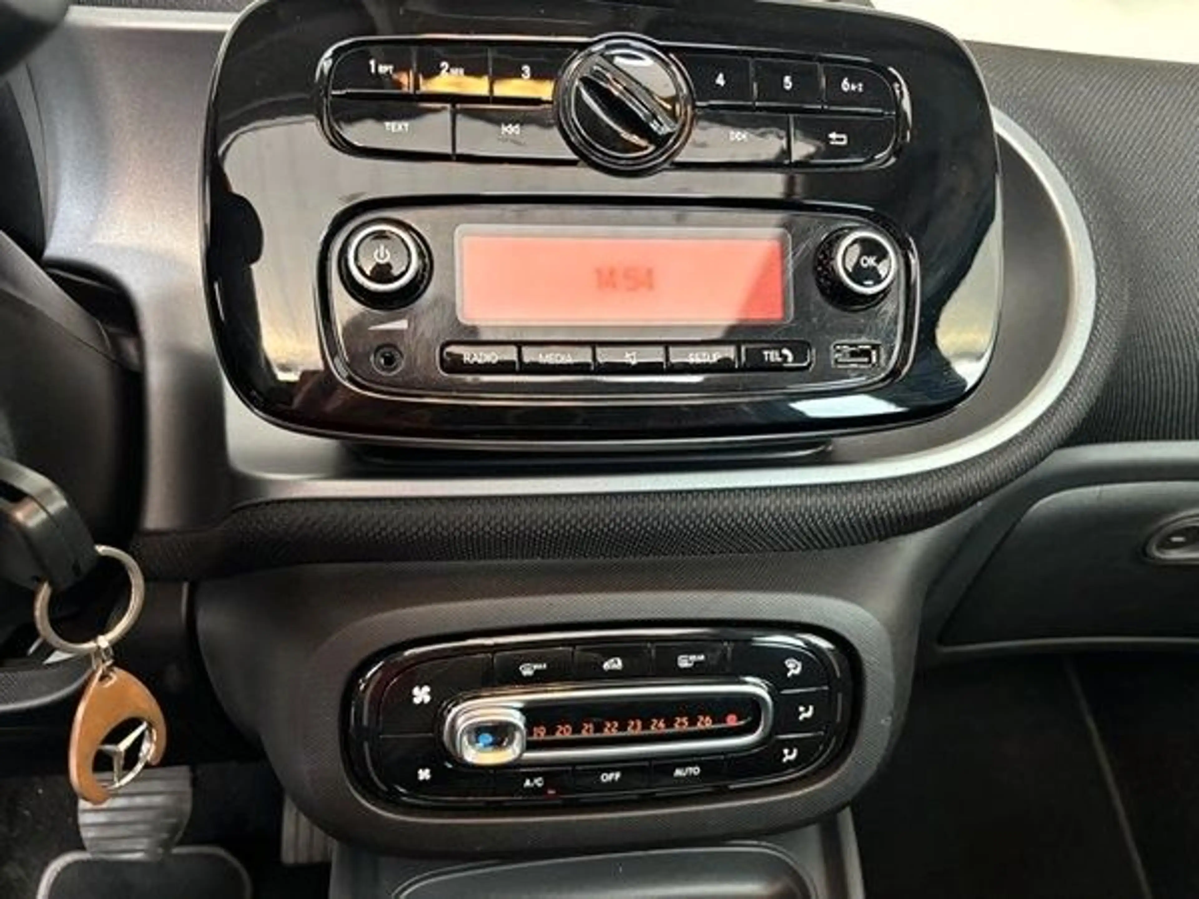 smart forFour Twinamic Passion - Faltdach/SHZ/66KW — photo 14