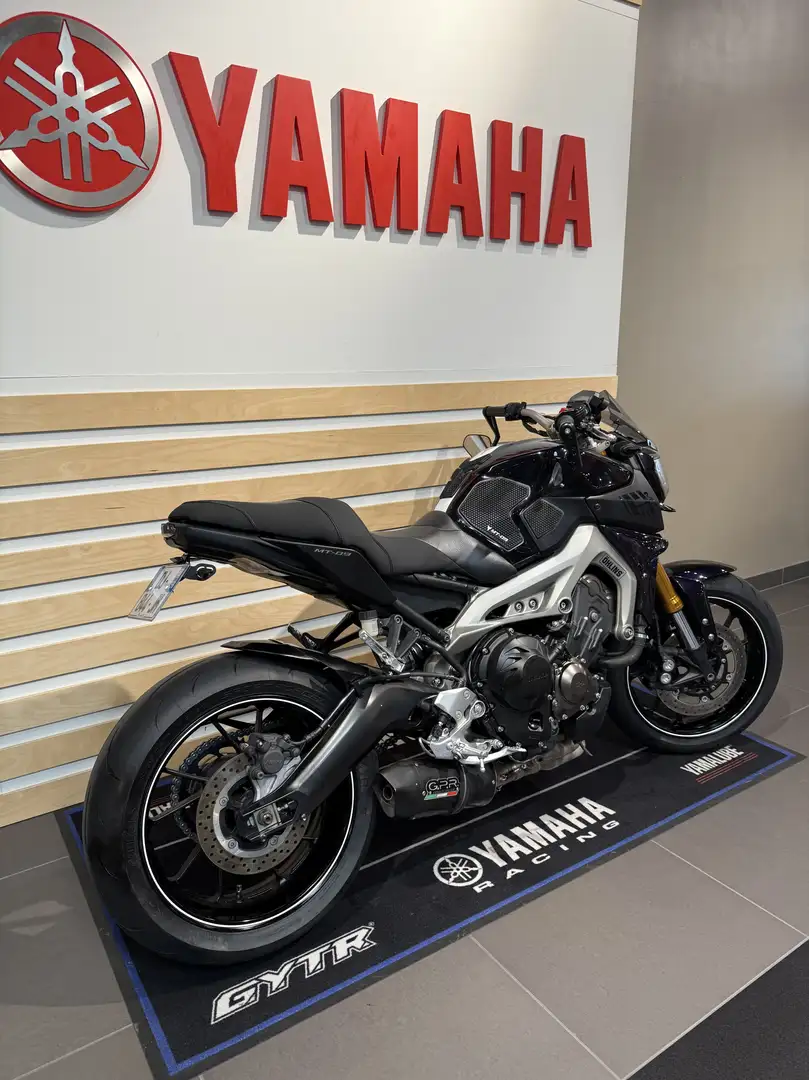 Yamaha MT-09 - 2