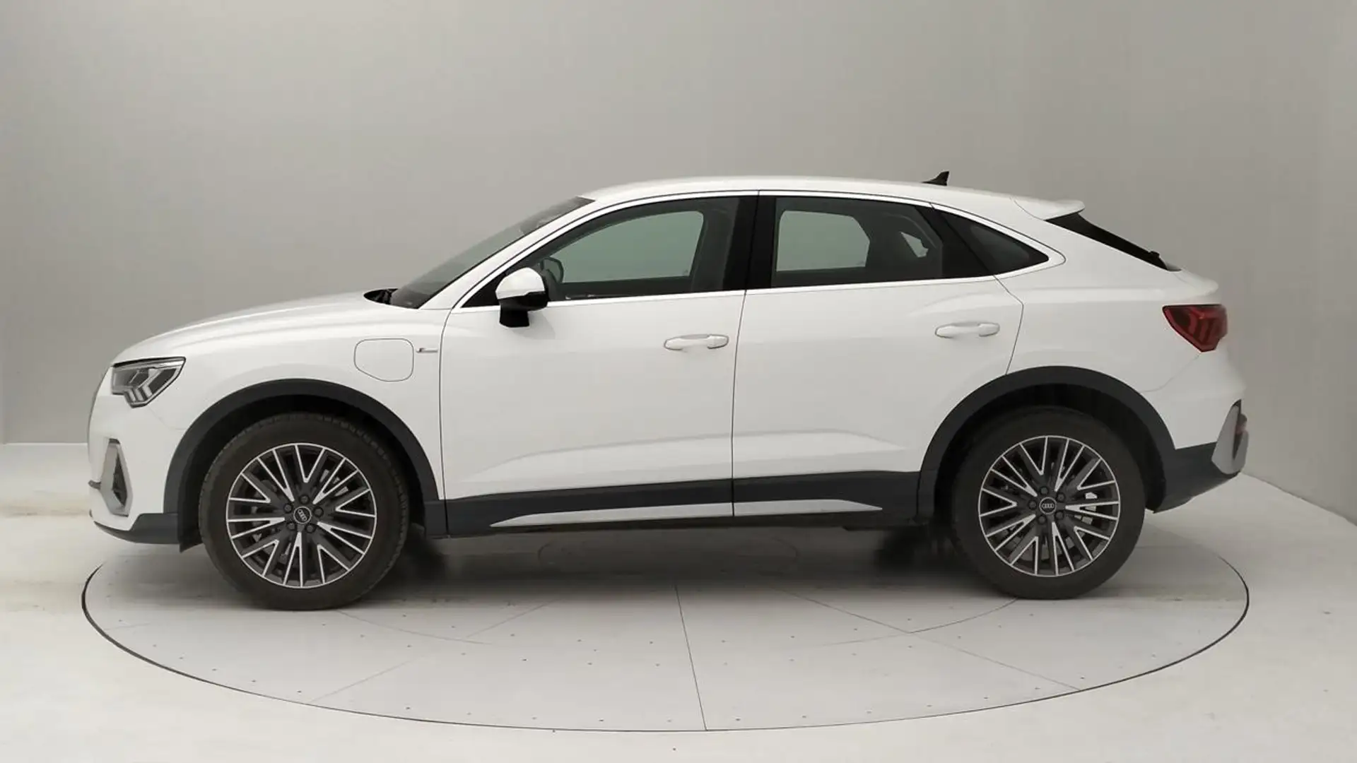 Audi Q3 Sportback 45 1.4 tfsi e S line edition s-tronic Bianco - 2