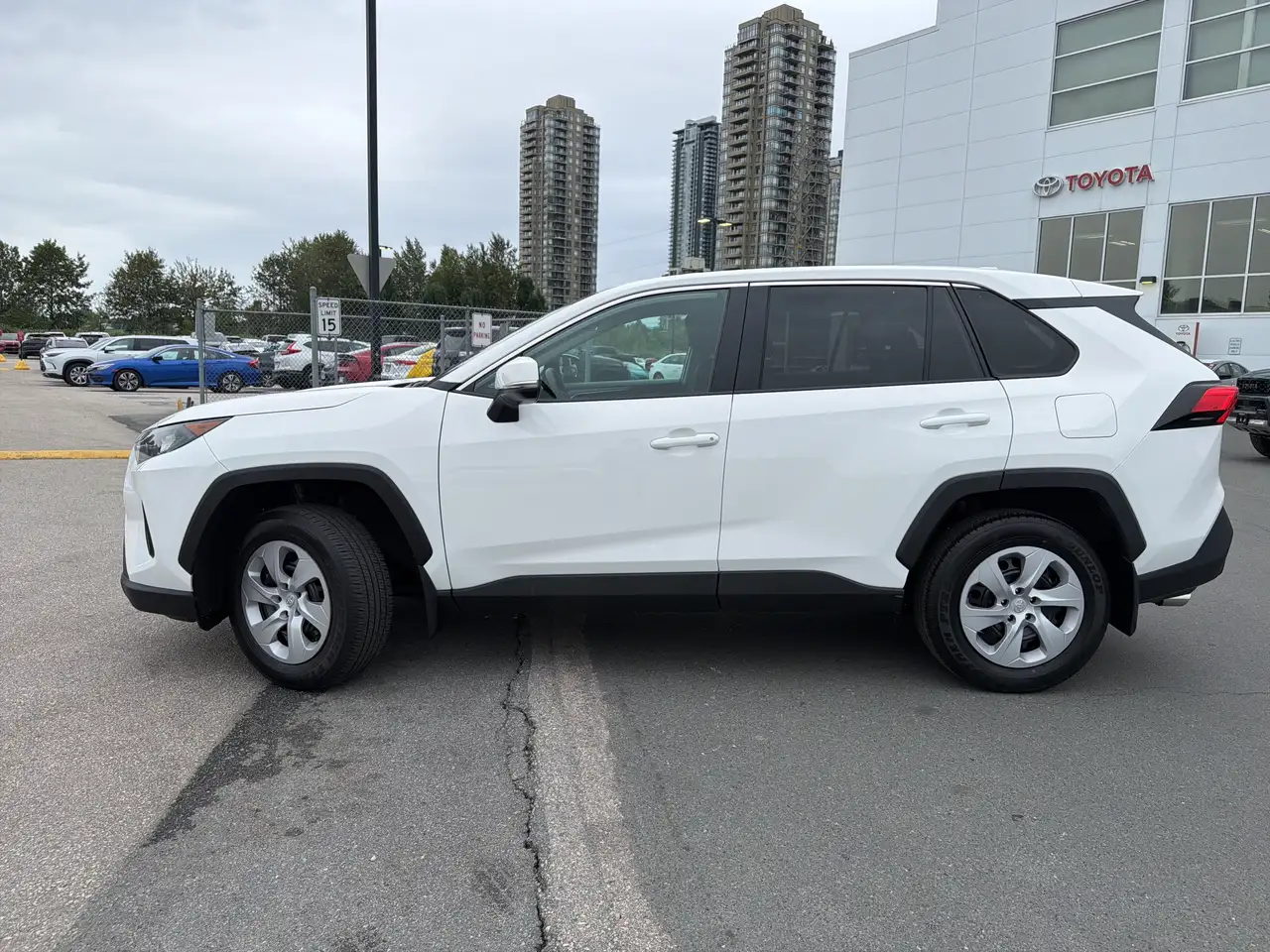 Toyota RAV 4 снимка Toyota RAV 4