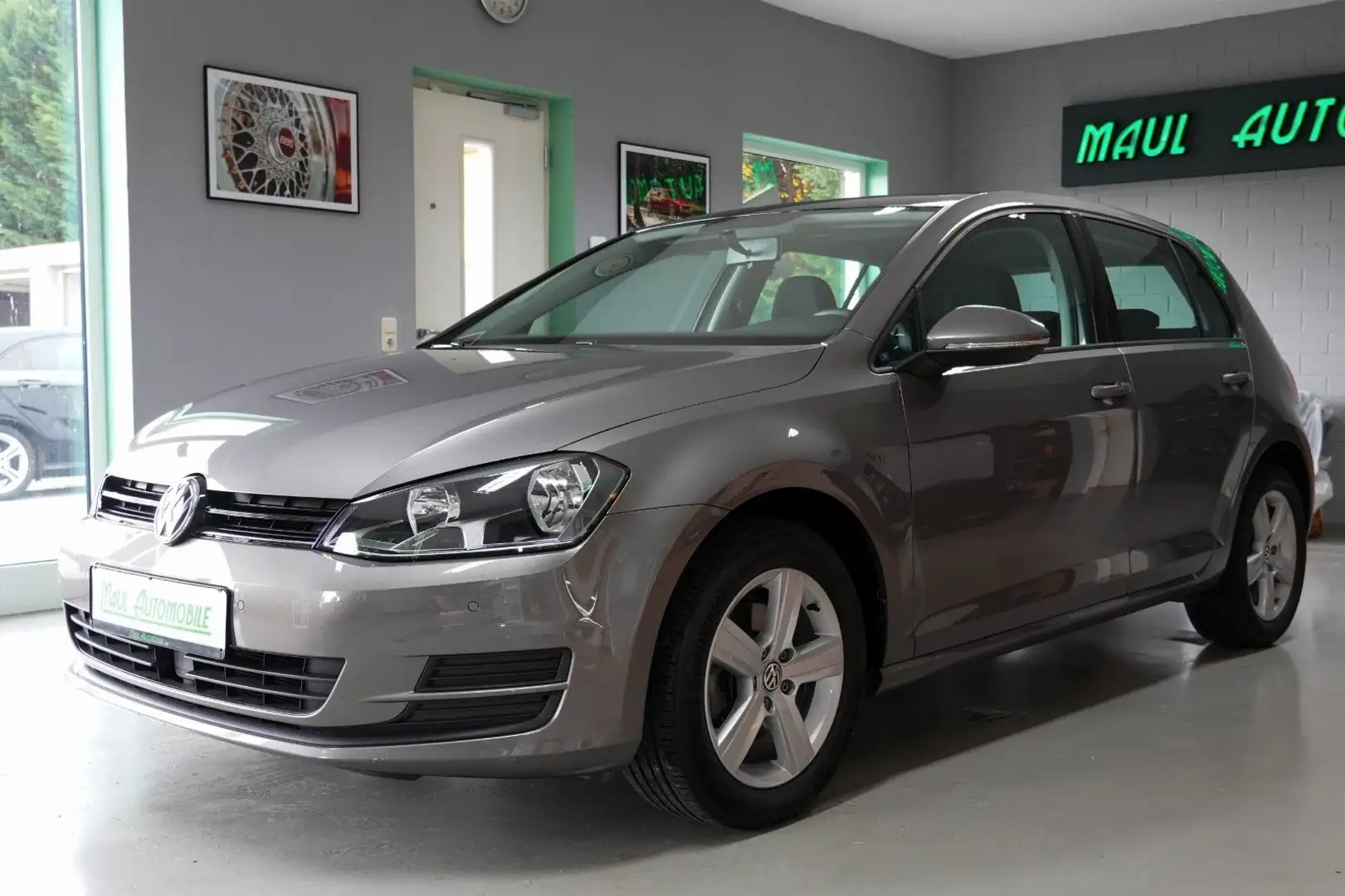 Volkswagen Golf VII Lim. Comfortline BMT Grau - 1
