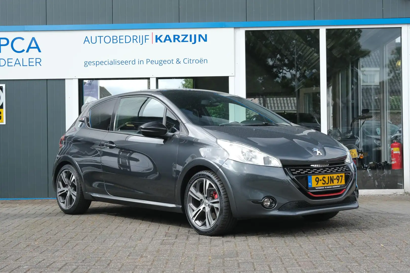 Peugeot 208 1.6 THP GTi Grijs - 2