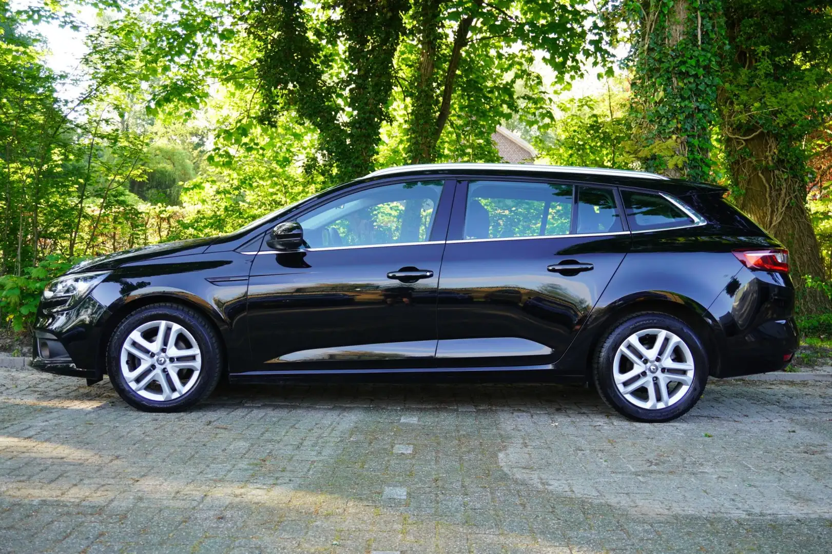 Renault Megane Estate 1.2 TCe Zen 5deurs | Airco | Navigatie | El Zwart - 2