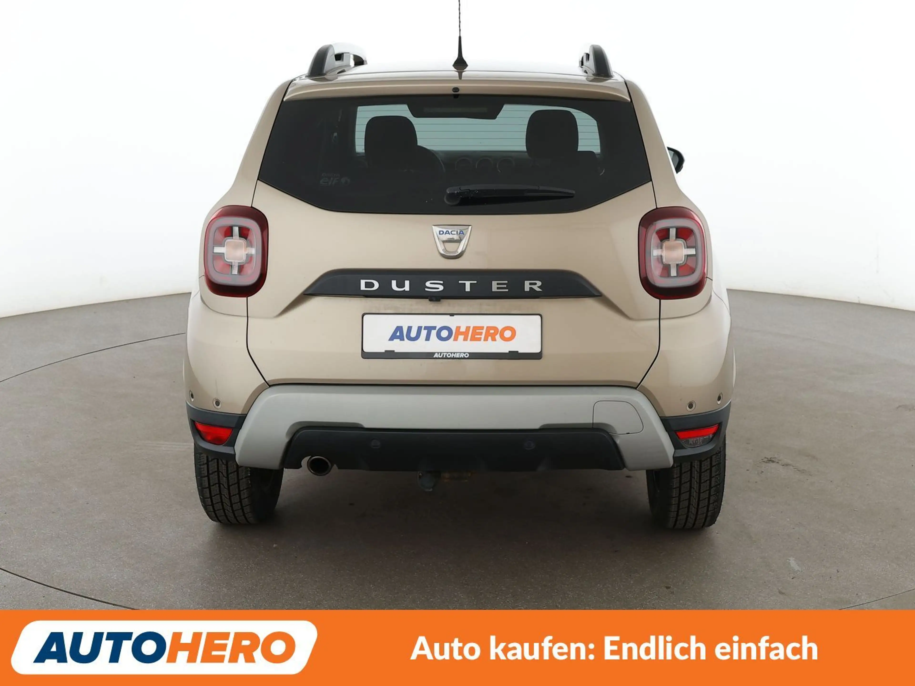 Dacia Duster 1.6 SCe Prestige 4x4 *NAVI*CAM*TEMPO*SHZ*ALU* — photo 5