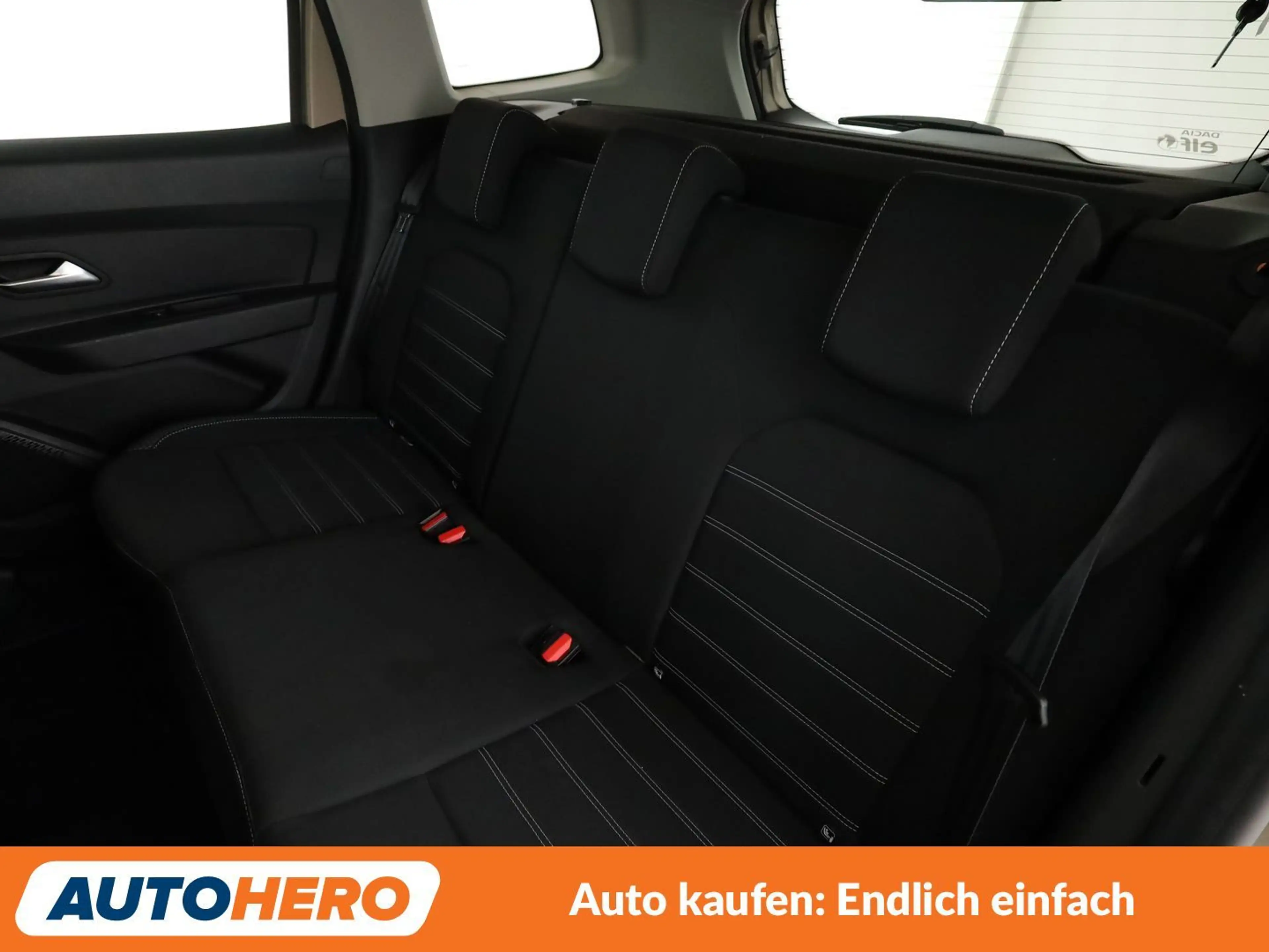 Dacia Duster 1.6 SCe Prestige 4x4 *NAVI*CAM*TEMPO*SHZ*ALU* — photo 14