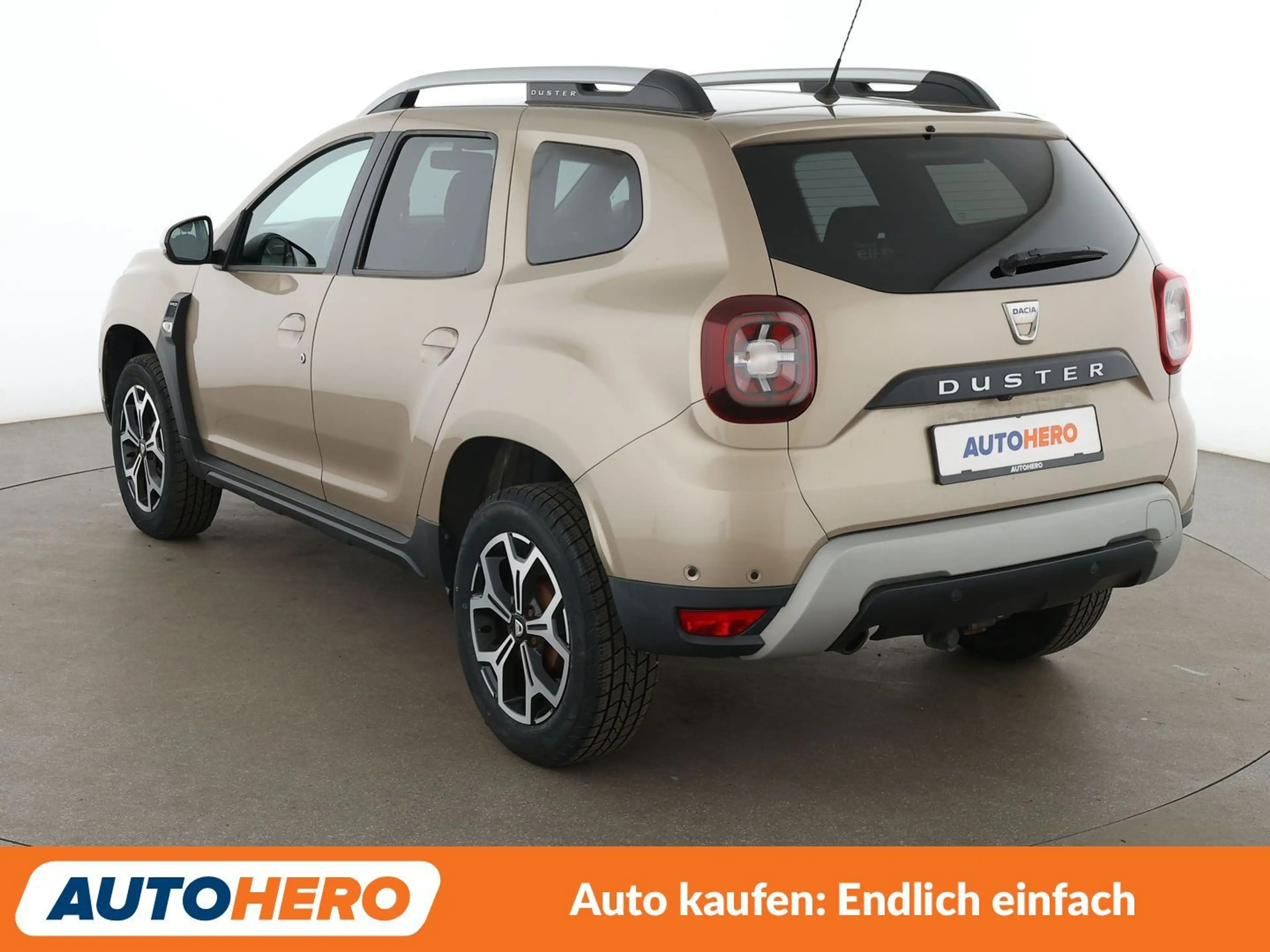 Dacia Duster 1.6 SCe Prestige 4x4 *NAVI*CAM*TEMPO*SHZ*ALU* — photo 4