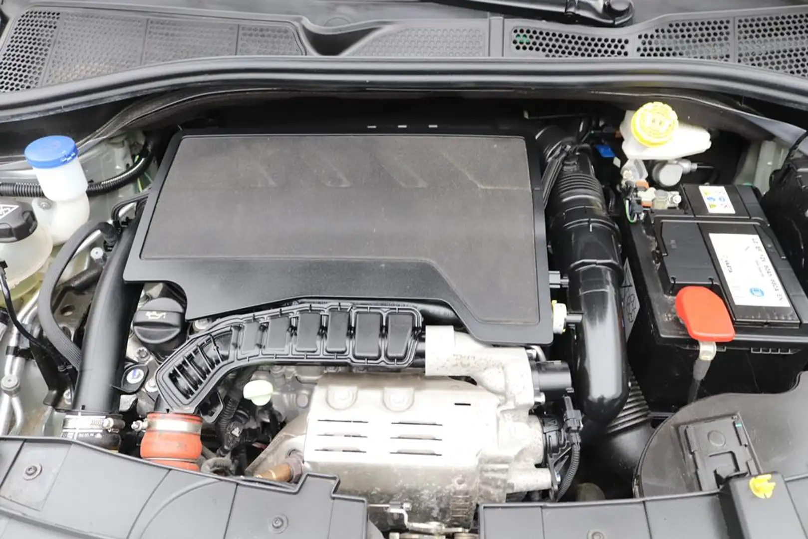 Citroen C4 Cactus Pure Tech 110 Shine Gris - 2