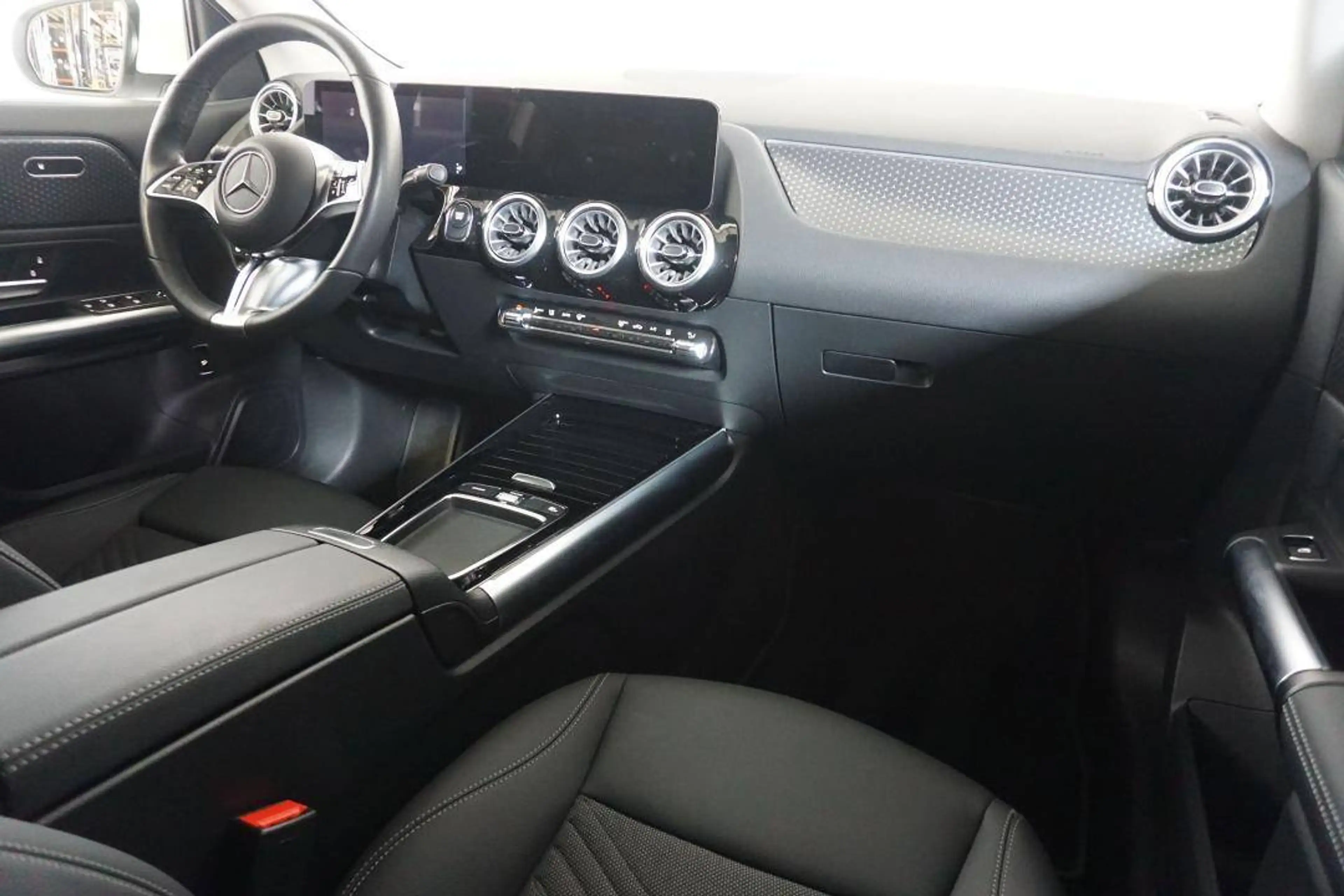 Mercedes-Benz EQA 250 RIJASSISTENTIE PAKKET - TREKHAAK — photo 3