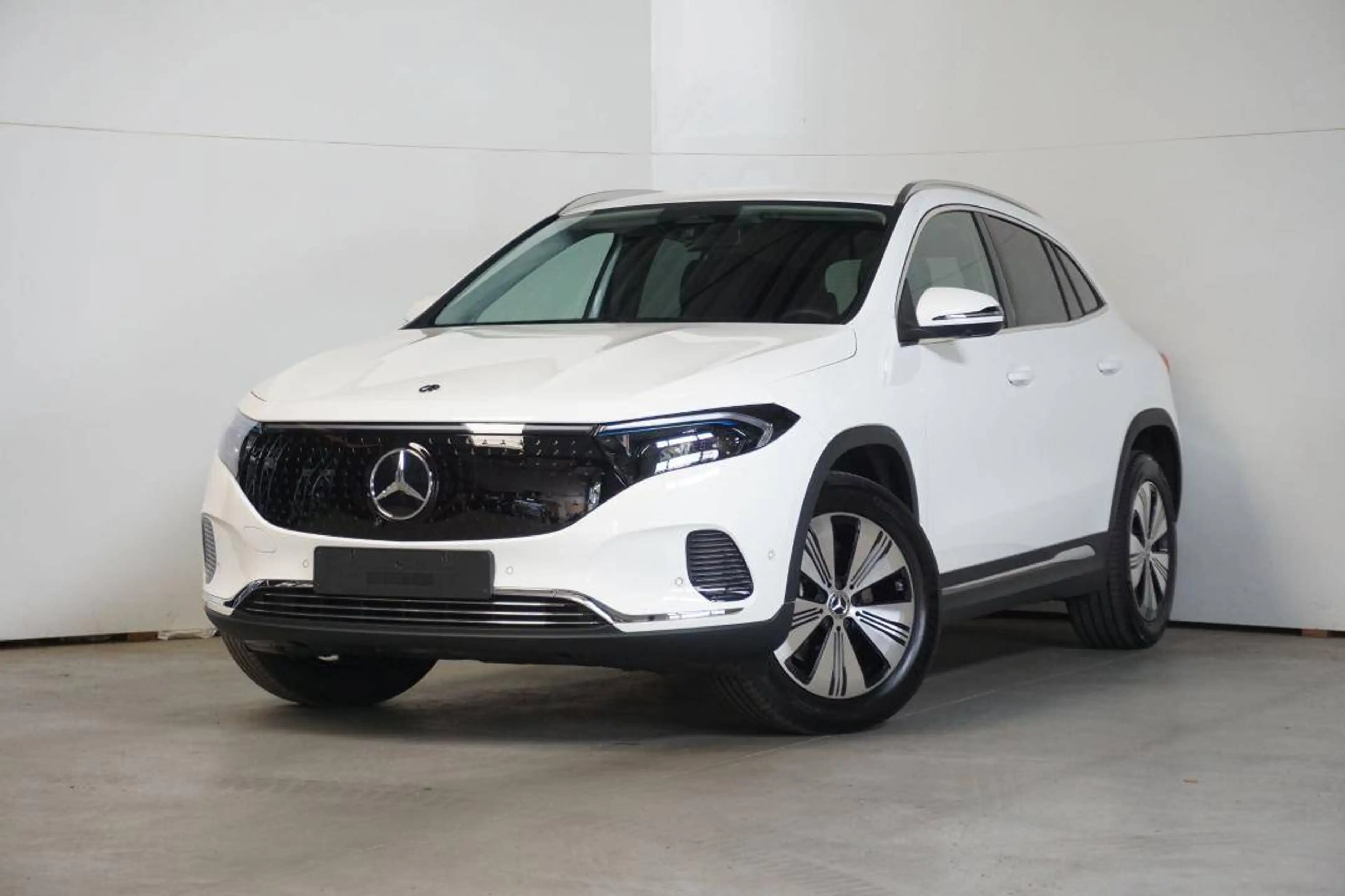 Mercedes-Benz EQA 250 RIJASSISTENTIE PAKKET - TREKHAAK