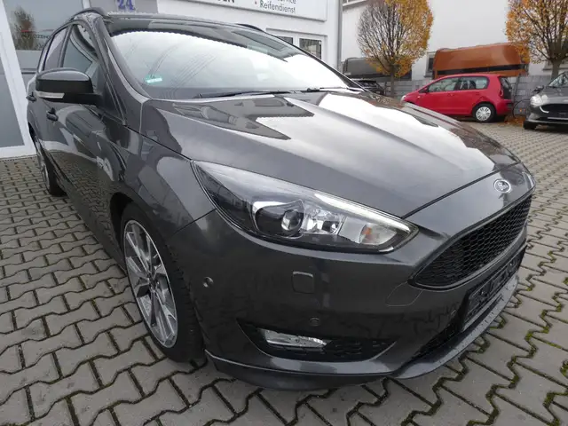 Ford Focus Turnier ST Line