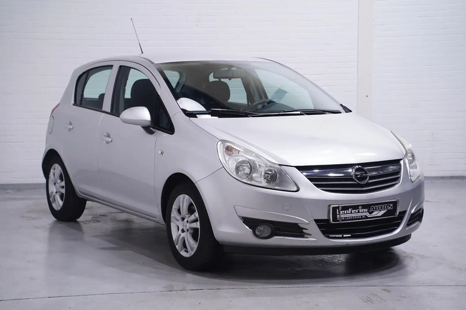 Opel Corsa 1.2-16V '111' Edition airco cruisse-controle bleut Grijs - 2