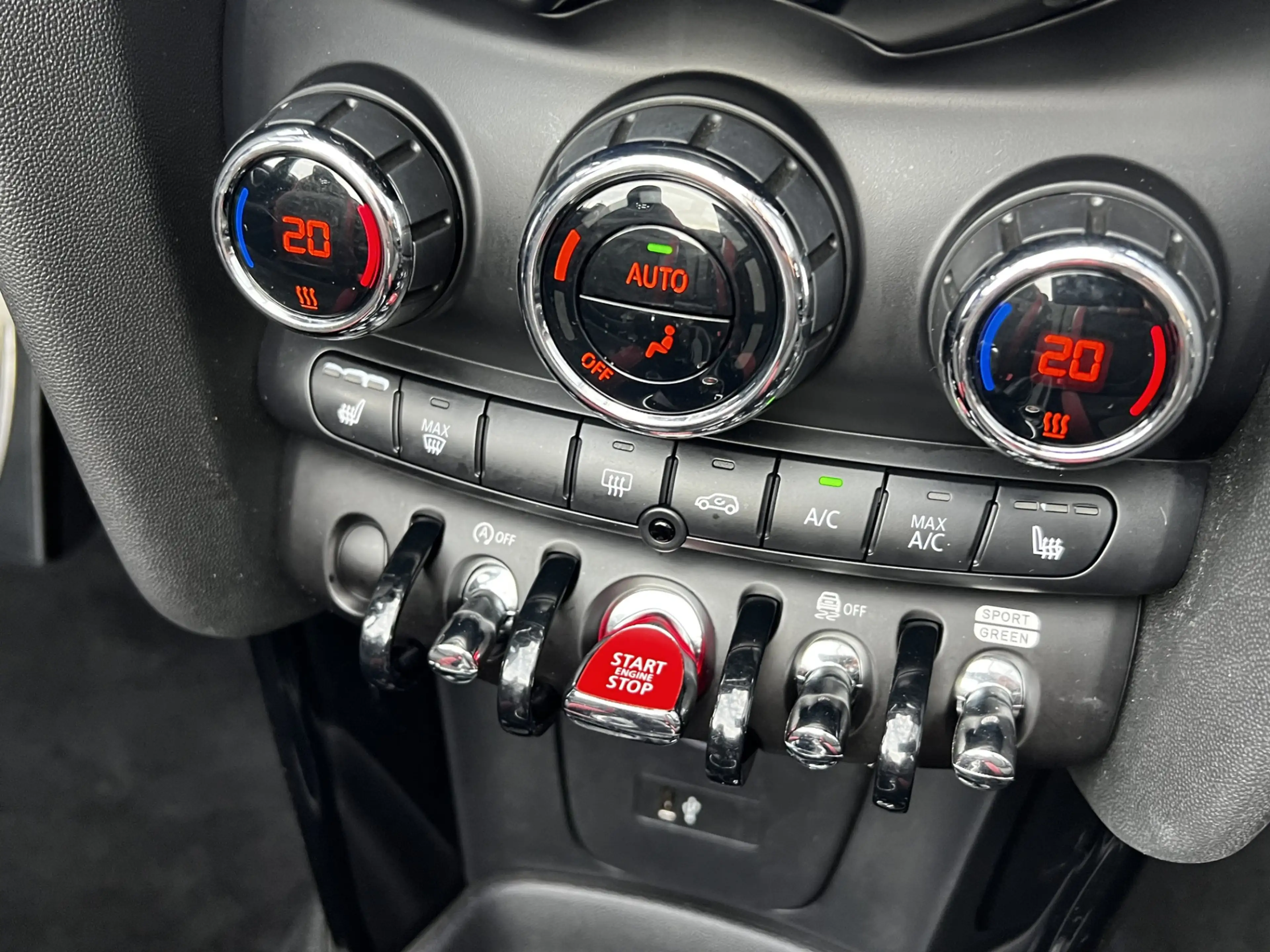 MINI Cooper S Cabrio 2.0 John Cooper Works JCW / 18INCH / LED 2019 — photo 12